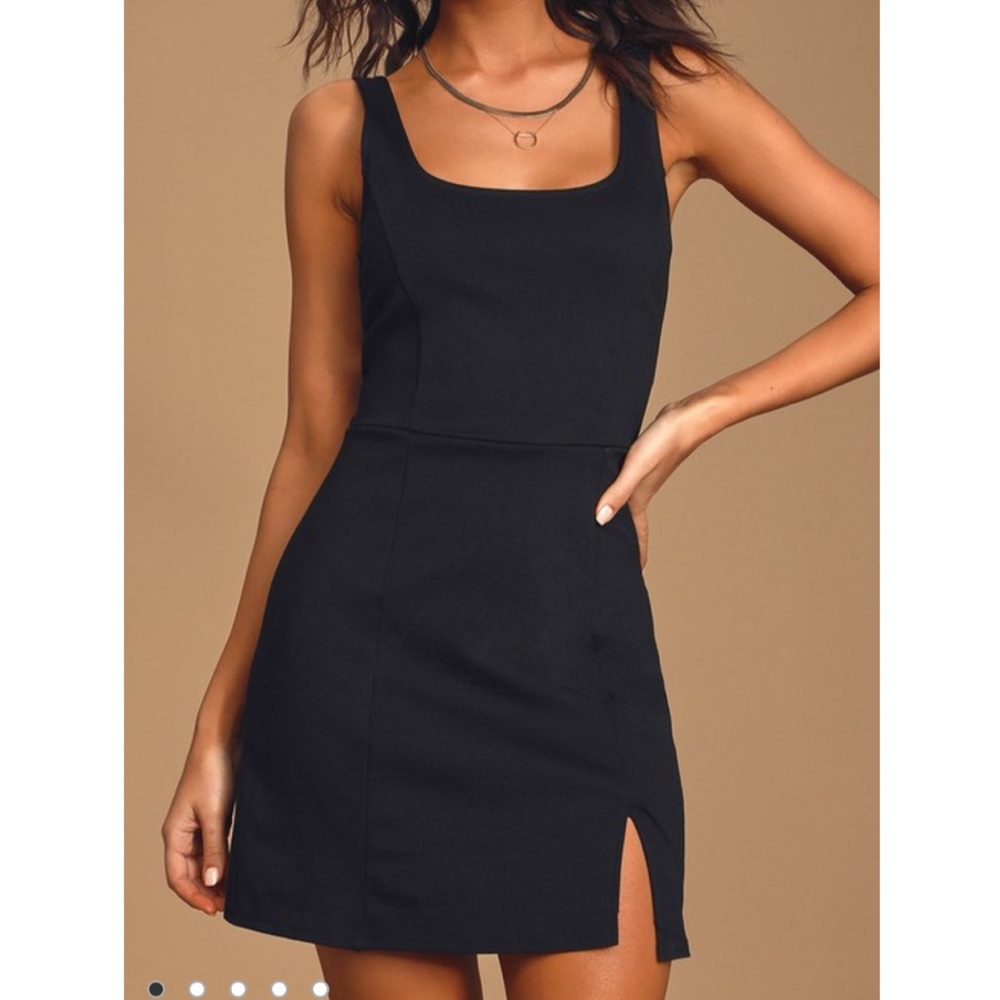 Fitted Black Sleeveless Mini-Dress